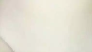 Indian Vergin Girl First Time Sex Tight Pussy Seal Break In Hindi Audio with loud moaning