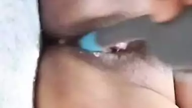 Desi bhabi fucking pussy brush