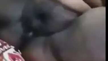 Desi possessor of sexy pink lips shows lover XXX parts via video call