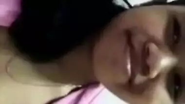 Pretty Desi girl in a pink robe demonstrates XXX slit in MMS video