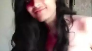 Indian girl showing nude and spanking ass