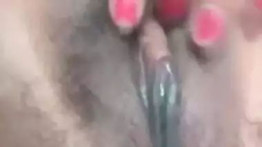 Hot Desi slut from the village shows tits and plays with XXX slit