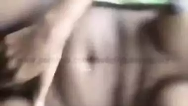 south Indian collage girl स्कूल की लड़कीvideo call fun with her boyfriend in rainy outdoor