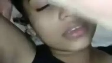 Sweet Desi babe enjoys hardcore XXX coupling for the amateur camera