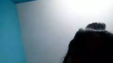 Indian girl nude MMS of a big boob girl showing her ass