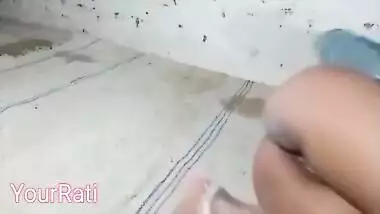 Indian Bhabi Khet Me Mast Chudai Short Video Clear Hindi Audio Hindi Movie Yourrati