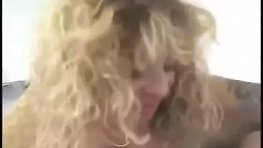 beautiful tits I could have some fun with her