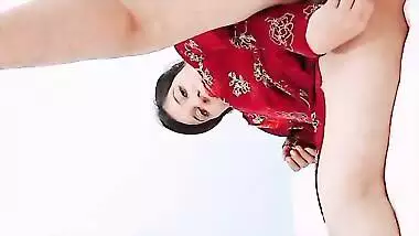 Horny Paki Bhabhi Enjoy With Dildo Part 2