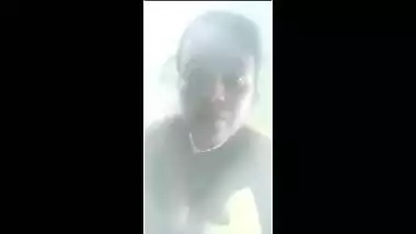 hot new Desi Bhabhi nude selfie MMS video