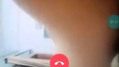 Pakistani girl showing her ass hole on video call