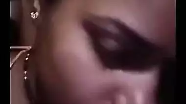 Desi mom covers tits with sari and teases viewers with the naked part