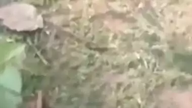 Whore is fucked well by Desi guy who makes XXX video in the fresh air