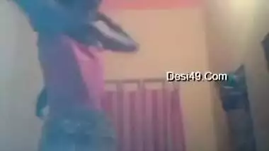 Nice Desi girl prepares for a date hoping to enjoy sex tonight