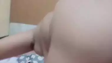 Sexy Desi girl masturbating pussy