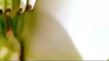 Nice MMS clip of Tamil wife having XXX affair with Desi college guy