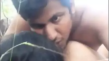 Very horny bhabhi fingering untill she get orgasm (with puch puch sound clear audio of fingering)