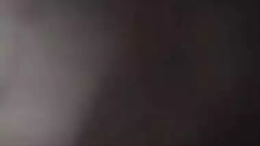 Man sneaks into Desi wife's smoothly-shaven XXX hole in MMS porn