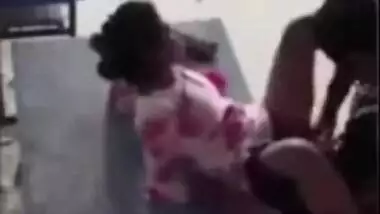 College hottie fucked by her school teacher to give her a better grade, Desi mms scandal