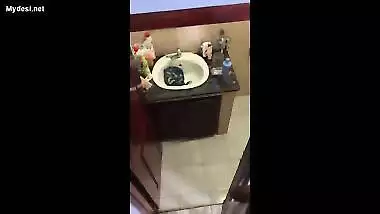 desi babe nude captured in bathroom by hidden cam clip