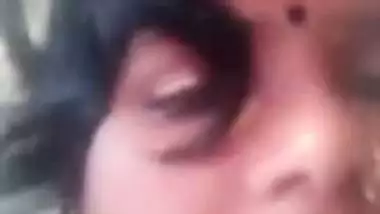 Desi village XXX bitch shows her naked pussy on video call with lover MMS