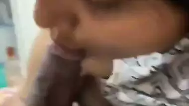 Desi wife blowing penis like a flute in her mouth