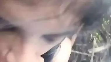 Nude Tamil girl sucking lund of payyan in forest