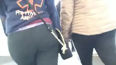 Desi butt (must see!)