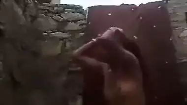 Bangladeshi village girl nude bathing video