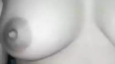 Desi Cute Babe boob show