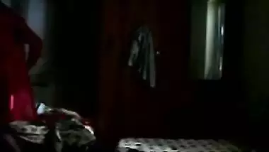 Desi Muslim Woman Making Out With Her Bf