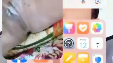 Video call nude show of sexy Indian girlfriend MMS