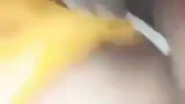 Desi girl solo XXX video where she takes boobs and pussy to light