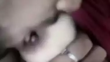 Man kisses and squeezes Desi spouse's XXX tits for homemade MMS clip