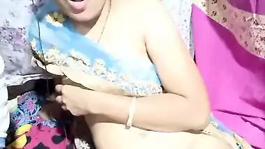 Today Exclusive- Desi Bhabhi Showing Her Boobs And Pussy On Cam Cam Show