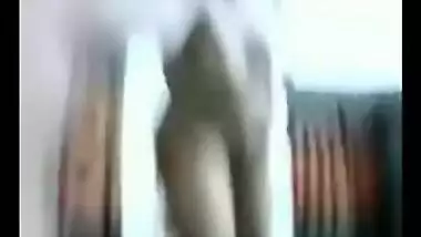 Indian babe Ummi on live cam show spreading her...