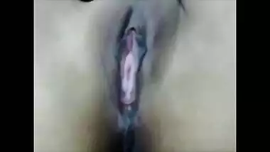 Desi wife posing for hubby & shows pussy & asshole closeup with mehndi hands