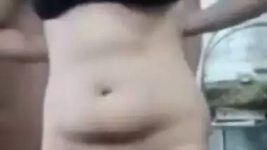 PAKI SHY GF STRIPS NUDE ON WHAT’S APP CALL