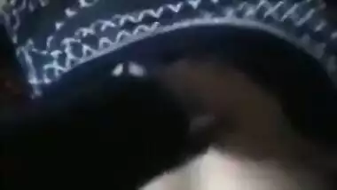 Video of the slutty Desi MILF who fools around with her XXX lover