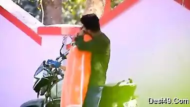 Guy thinks he is better than any porn actor so he will fuck Desi woman