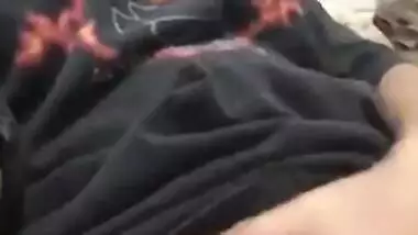 Indian porn movie of an amateur girlfriend finger fucking her cookie on web camera