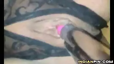 Desi Naughty Girl Masturbating Video