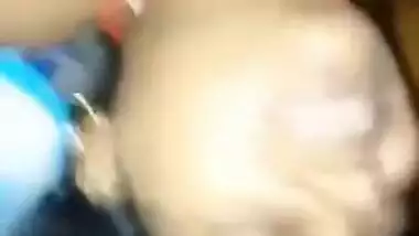 Desi Bhabhi is okay with XXX sex on camera making MMS video close-up