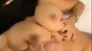 A kinky guy bangs an Arab whore for the first time