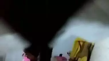 Bhabhi bathing secretly recorded by neighbour