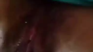 Indian babe displays XXX breasts putting hand down there for sex pleasure