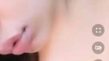 Desi XXX girl shows off her saggy boobs in this solo sex MMS video