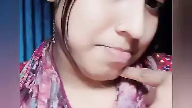 Bengali Boudi masked sex videos with husband friend