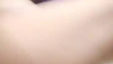 Hookah smoking Desi MILF's shaved XXX hole is exposed in squirting porn