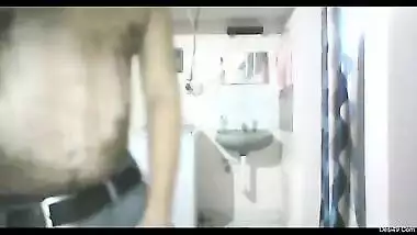 Desi BBW isn't in a hurry to put on clothes after taking a bath