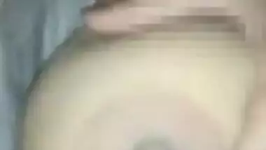 Horny Desi Bhabhi masturbation session in the solo XXX clip close-up